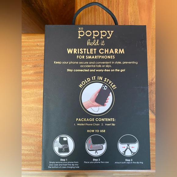 XO Poppy Hold It Wristlet Charm For Smartphones - Picture 2 of 4